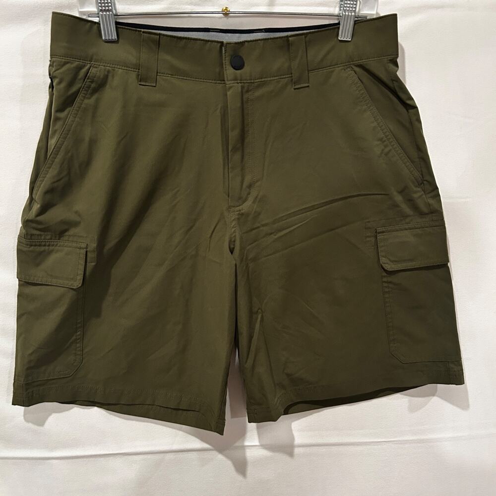 Orvis Men's Cargo Shorts, size: 32. Color Military Green.